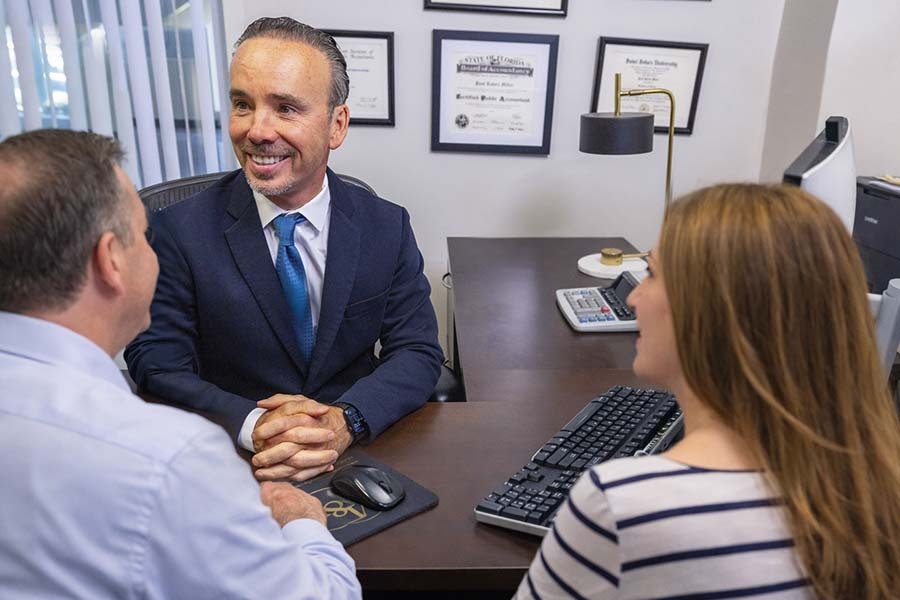 Experienced NYC CPA providing tax accounting services for manufacturers and distributors at Miller & Company LLP office